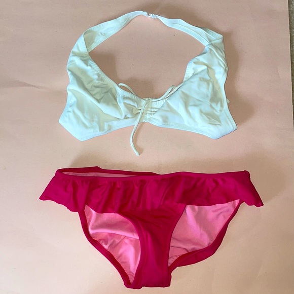 💖 J. Crew White & Dark Pink Ruffled Bikini 👙 - Picture 2 of 9